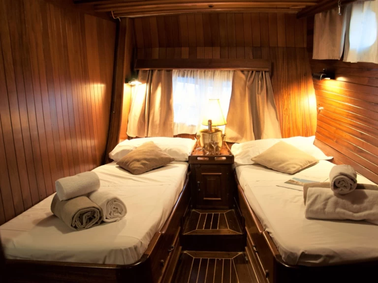 Pronájem jachty v Milazzo - Donna Marisa (ex Lady C) na Samboatu