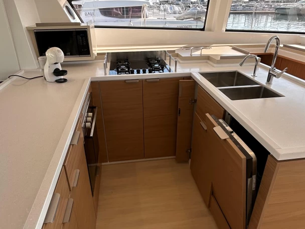 Katamarán k pronájmu v Capo d'Orlando za nejlepší cenu