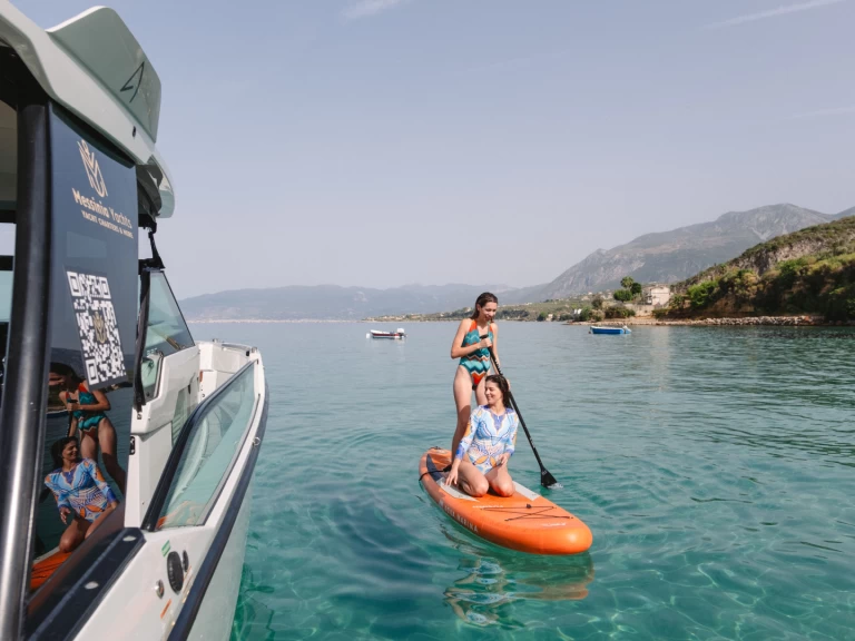 Motorová loď k pronájmu v Pýlos za nejlepší cenu