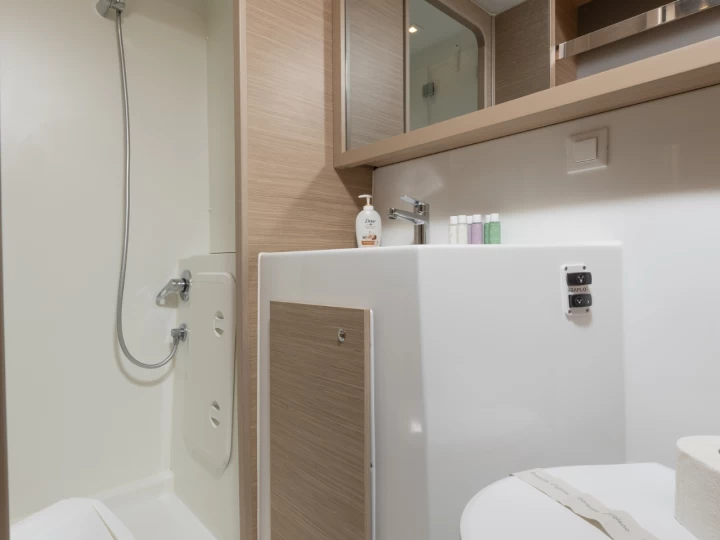 Lagoon Lagoon 42 Millenium jednotlivci a charterové společnosti v Split