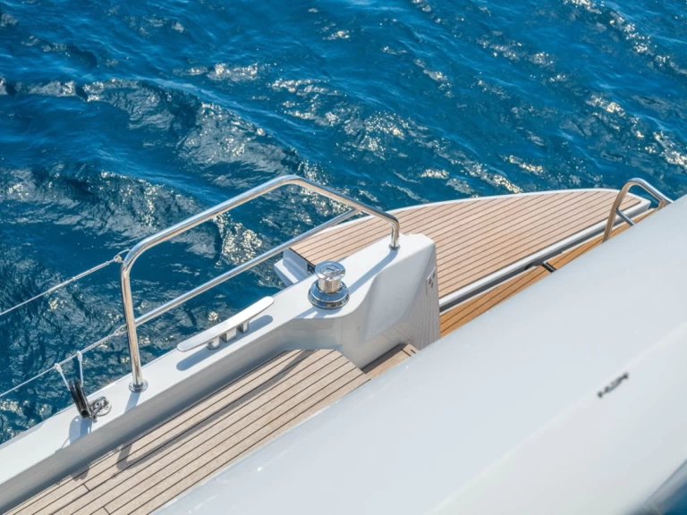 Pronajmout si Lagoon Lagoon 60 v Cugnana Verde