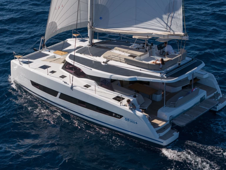 Pronájem Katamarán Fountaine Pajot s licencí