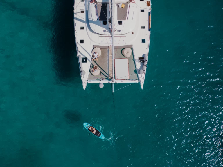 Pronájem Katamarán Lagoon s licencí