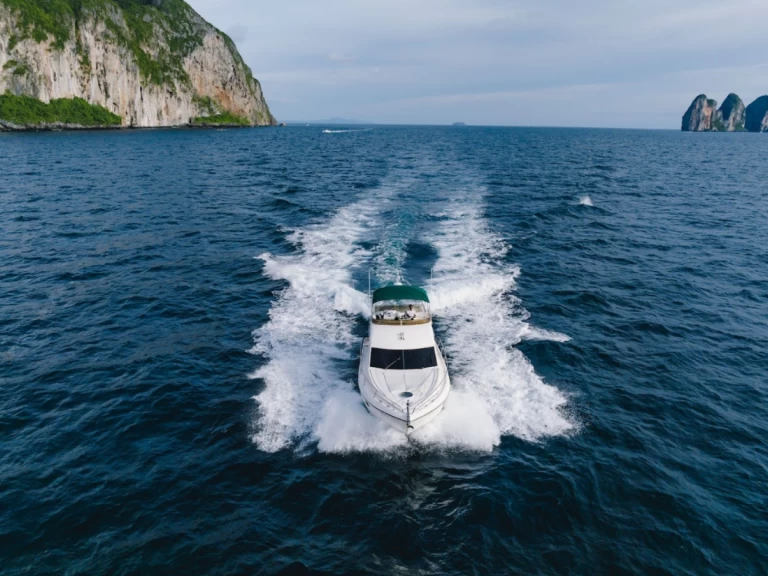 Pronájem jachty v Phuket (City) -Princess Princess 42 Fly na Samboatu