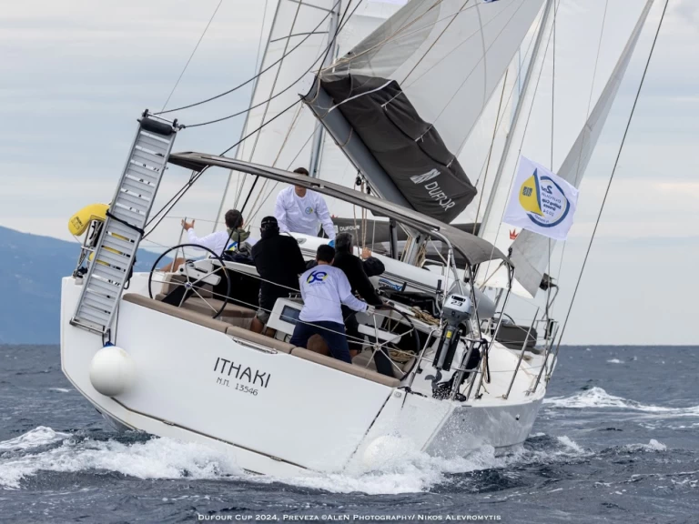 Pronájem lodi Dufour Dufour 430 Grand Large v Preveza na Samboatu