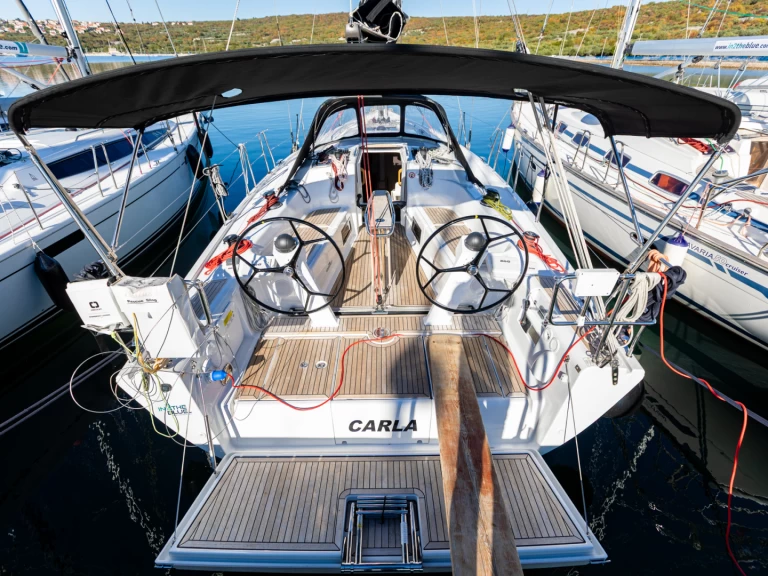 Pronajmout si Dehler Dehler 38 SQ v Punat