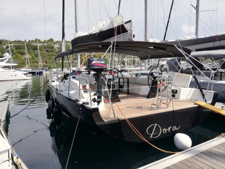 Pronajmout Plachetnice se skipperem či ne More Boats v Donji Seget