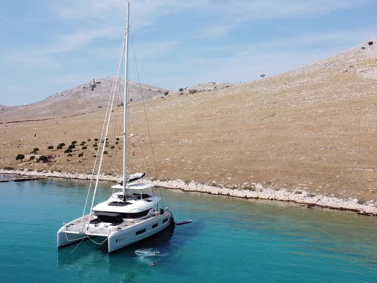 Lagoon Lagoon 55 jednotlivci a charterové společnosti v Kaštela