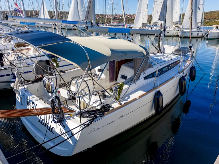 Pronájem lodi Punat lákavé ceny Sun Odyssey 349