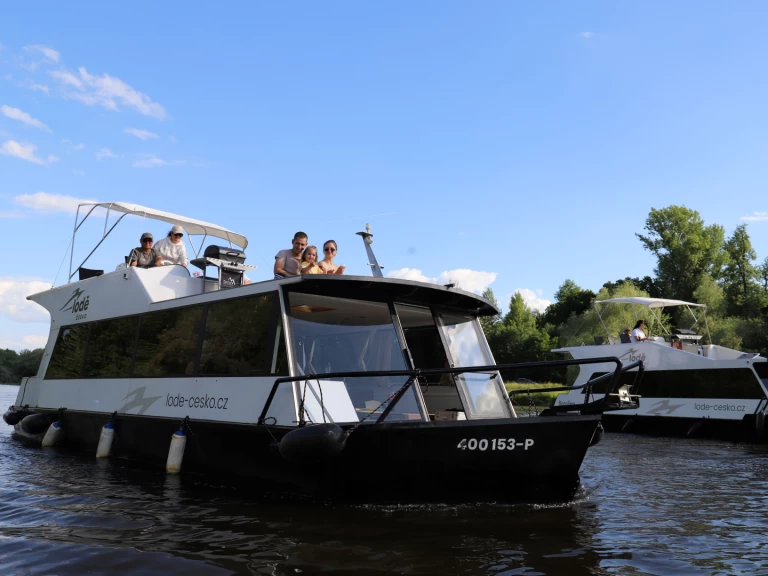 Pronájem jachty v Mělník -Traweller YB35 na Samboatu