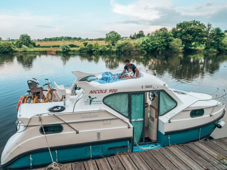 Pronájem Říční loď v Grez-Neuville -Nicols Yacht Confort Family 4-7 p.