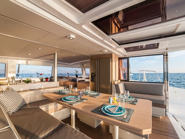 Pronájem lodi Porto Pollo lákavé ceny Bali 4.3