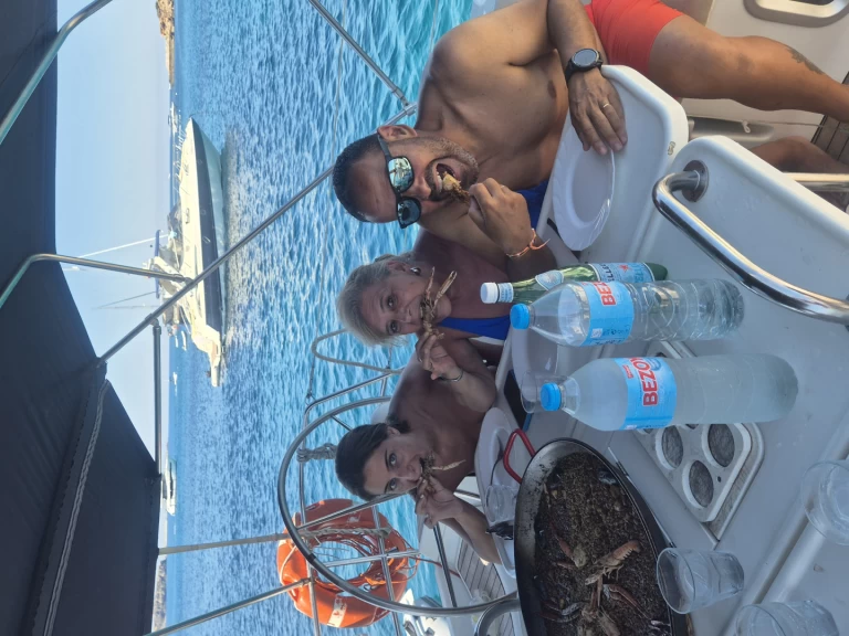 Pronájem Plachetnice Jeanneau s licencí