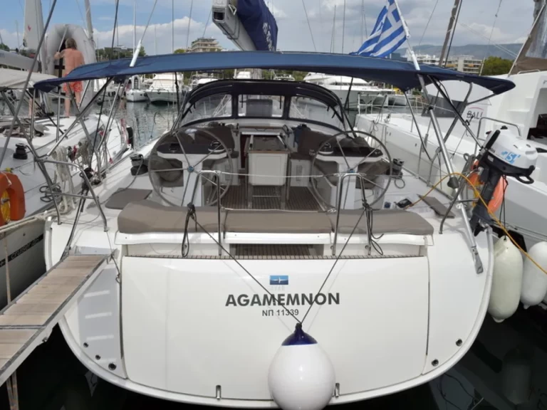 Pronájem lodi Kavála lákavé ceny Cruiser 56