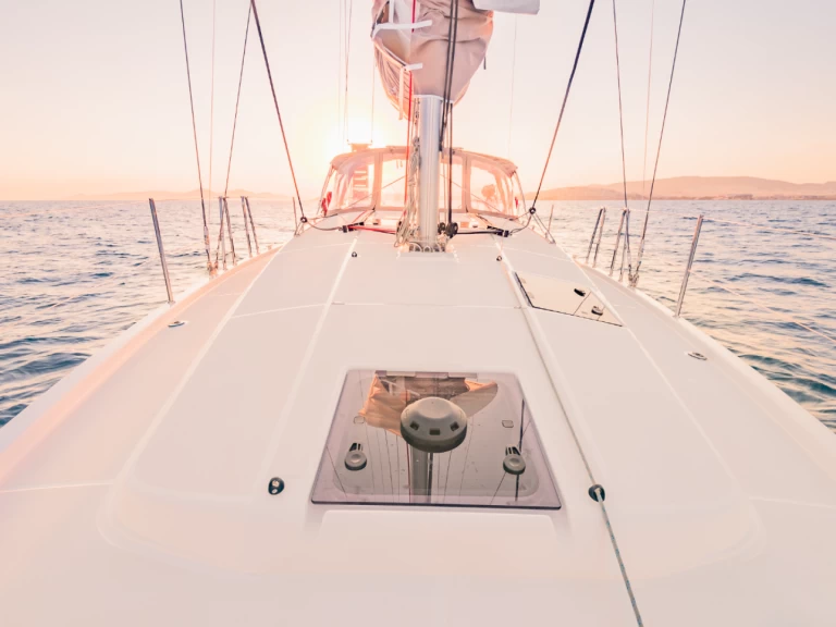 Pronájem lodi Lavrio lákavé ceny Sun Odyssey 410