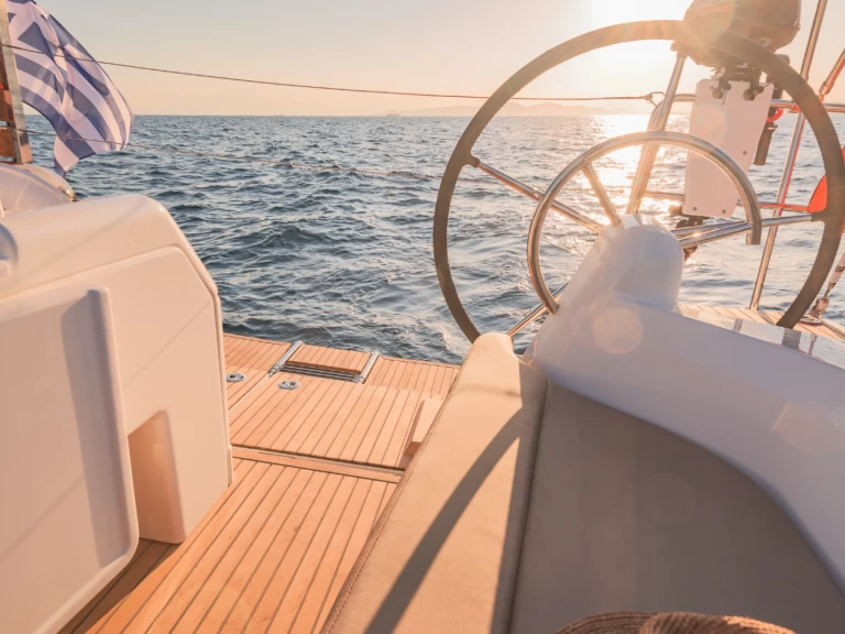 Pronájem lodi Jeanneau Sun Odyssey 410 v Lavrio na Samboatu