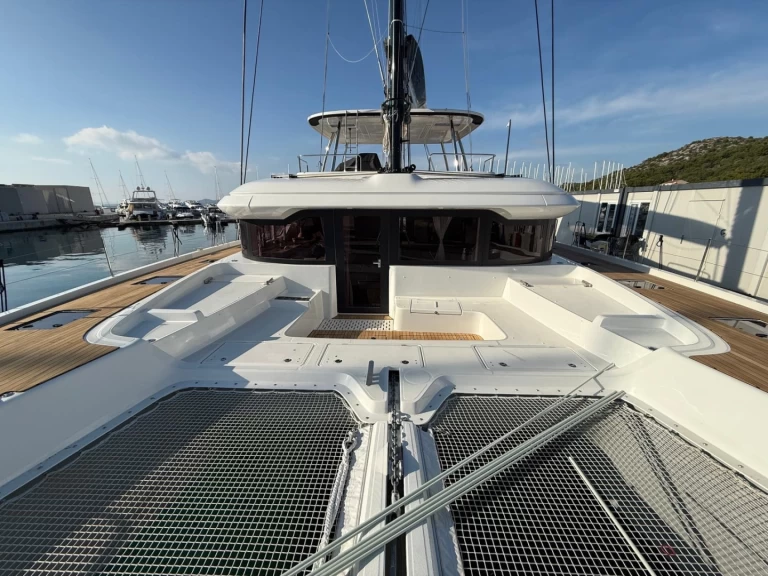 Pronájem lodi Kaštela lákavé ceny Lagoon 60