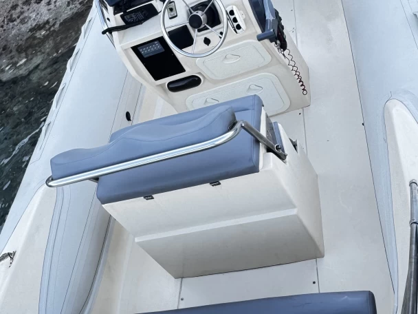 Pronájem jachty v Agía Kiriakí -Victor Victor 7.4M na Samboatu