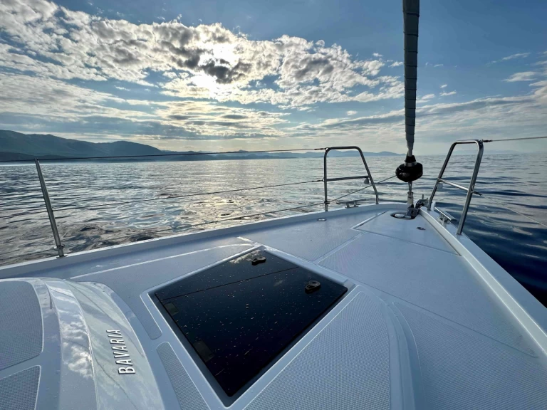 Bavaria Bavaria C42 jednotlivci a charterové společnosti v Nikiána