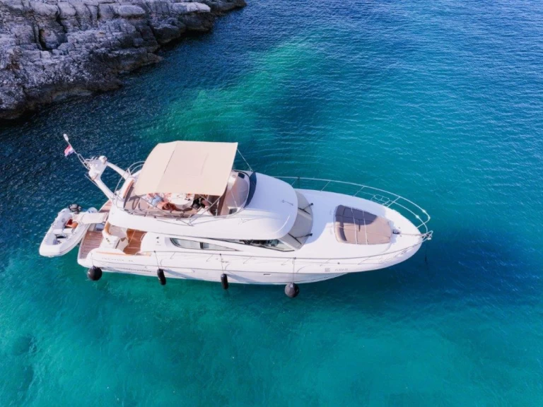 Pronájem lodi Hvar  lákavé ceny Prestige 46