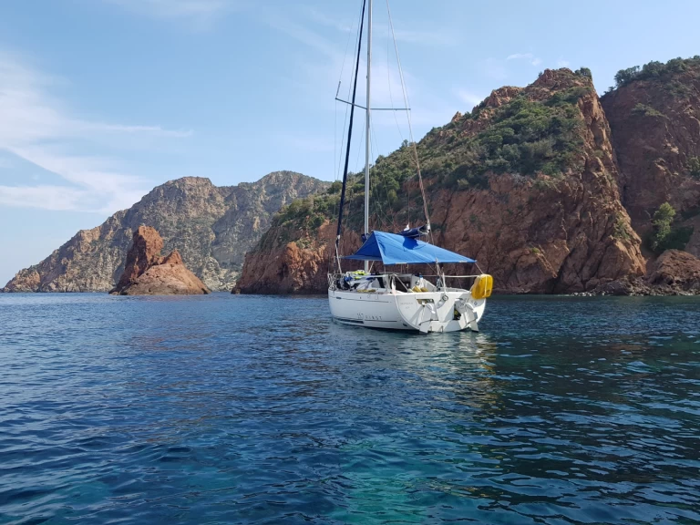 Bénéteau First 25.7 jednotlivci a charterové společnosti v Bandol