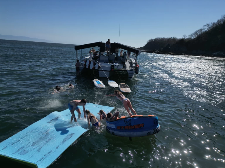 Katamarán k pronájmu v Puerto Vallarta za nejlepší cenu