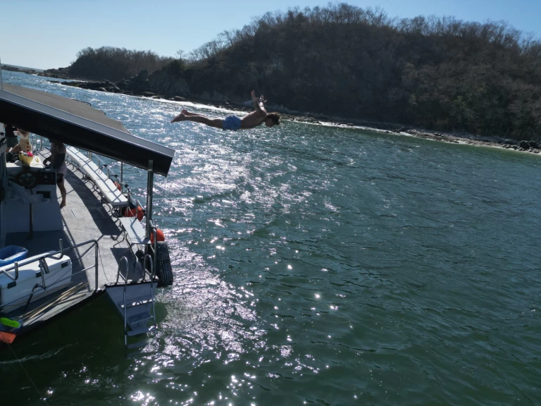 Custom Made 2 jednotlivci a charterové společnosti v Puerto Vallarta