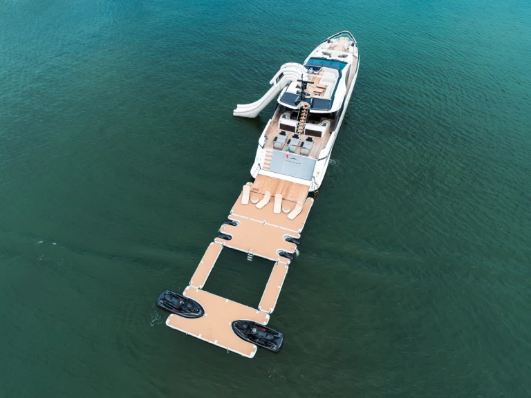 Azimut S10 jednotlivci a charterové společnosti v Miami