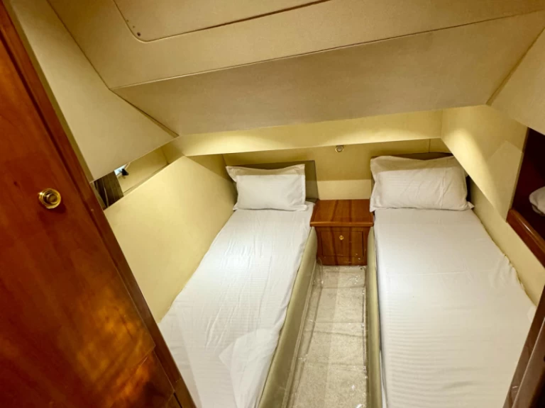 Pronájem lodi Dubai Marina lákavé ceny 45