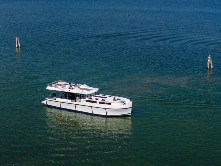 Delphia Poseidon 45 jednotlivci a charterové společnosti v Casale sul Sile