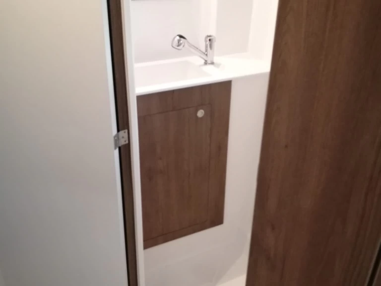 Pronájem Katamarán Bali s licencí