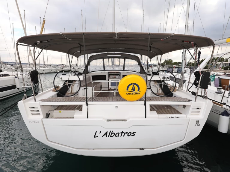 Pronájem lodi Trogir lákavé ceny Dufour 470