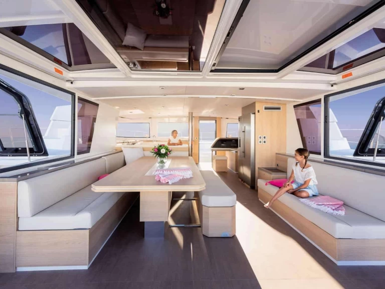 Pronájem Jachta Catana s licencí