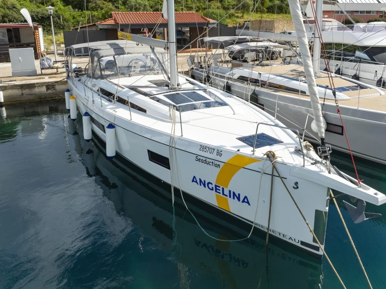 Pronájem lodi Bénéteau Oceanis 51.1 v Trogir na Samboatu