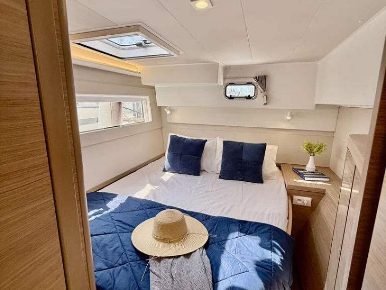 Pronajmout Katamarán se skipperem či ne Lagoon v Nidri