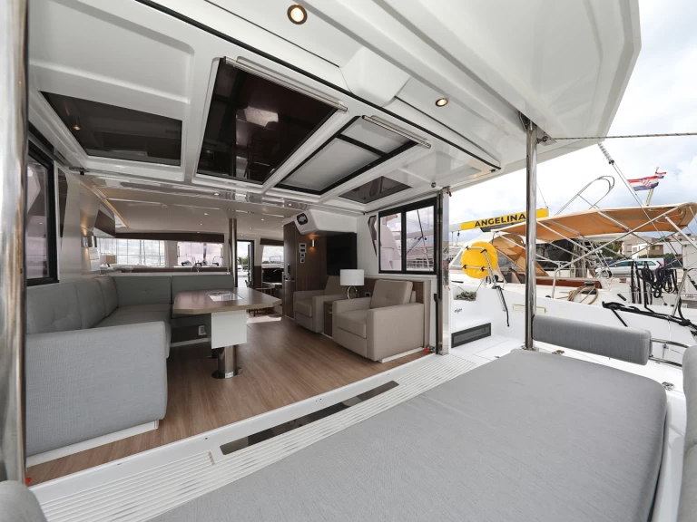 Pronájem lodi Bali Bali 4.2 v Sveti Filip i Jakov na Samboatu