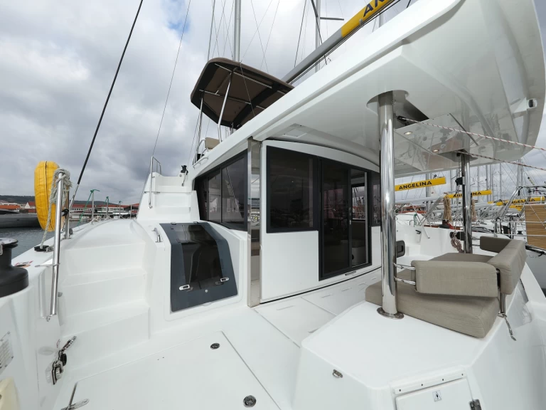 Pronájem Katamarán Bali s licencí