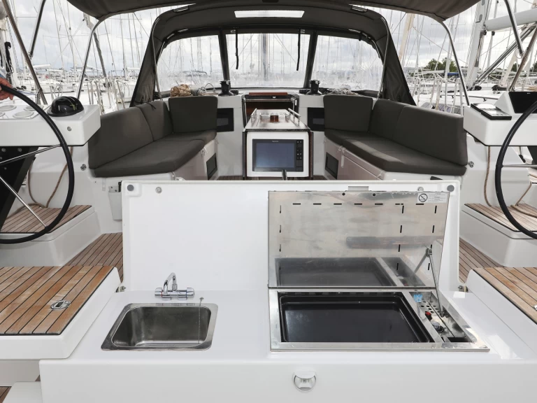 Dufour Dufour 470 jednotlivci a charterové společnosti v Sveti Filip i Jakov