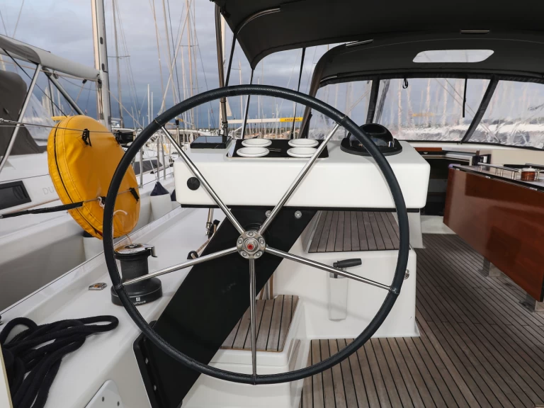 Pronájem lodi Trogir lákavé ceny Dufour 470