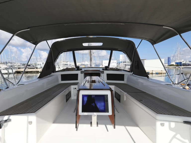 Pronájem lodi Dufour Dufour 530 v Trogir na Samboatu