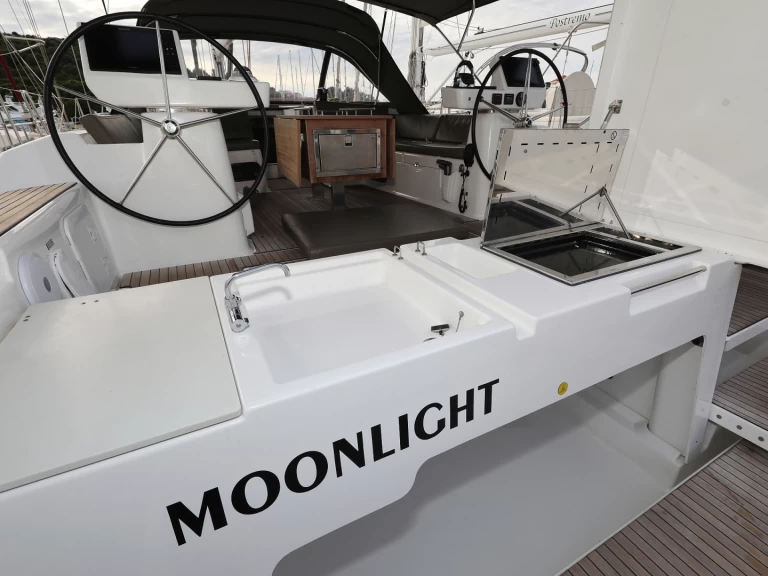 Pronajmout Plachetnice se skipperem či ne Dufour v Trogir