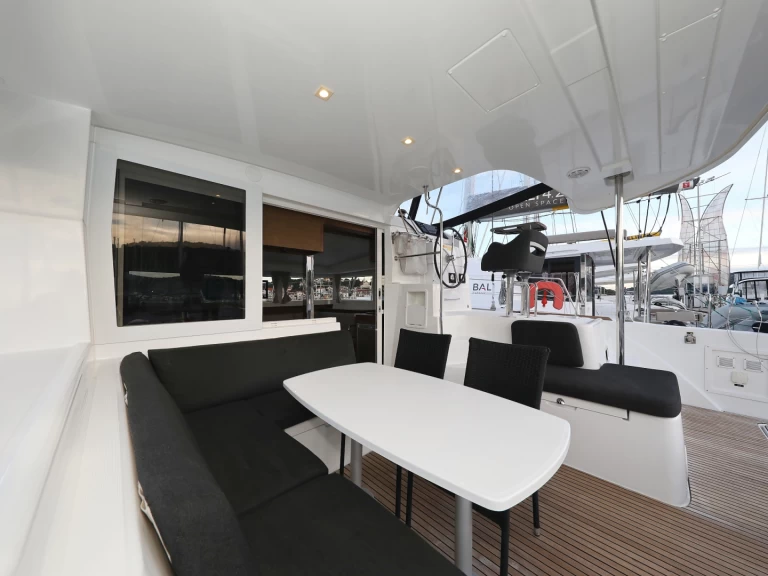 Pronájem lodi Biograd Na Moru lákavé ceny Lagoon 40