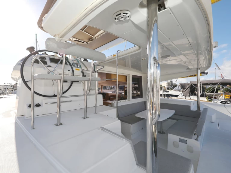 Pronajmout Katamarán se skipperem či ne Lagoon v Sveti Filip i Jakov