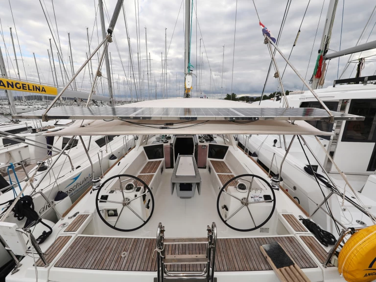 Pronajmout Plachetnice se skipperem či ne Bénéteau v Sveti Filip i Jakov