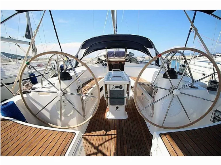 Pronájem lodi Bavaria Bavaria 44 v Ávdira na Samboatu