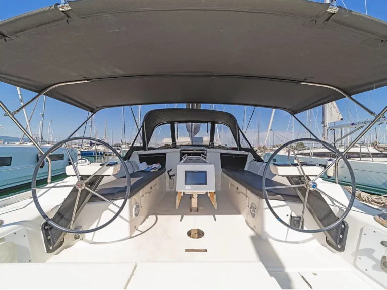 Pronájem lodi Dufour Dufour 430 v Ávdira na Samboatu