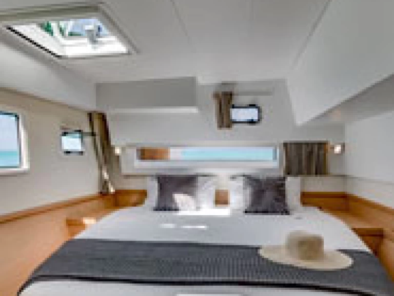 Pronajmout Katamarán se skipperem či ne Lagoon v Lefkáda