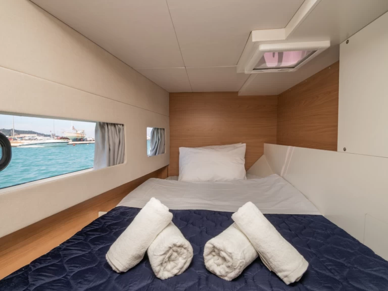 Pronájem jachty v Nidri -Bali Bali Catsmart na Samboatu