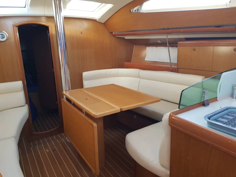 Plachetnice k pronájmu v Port-Haliguen za nejlepší cenu