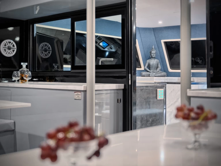 Pronájem Katamarán Luna s licencí